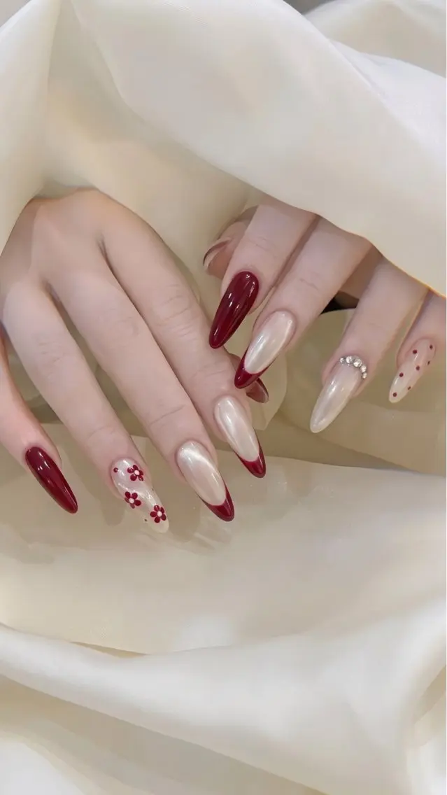 ネイル アートネイル チークネイル フレンチネイル ジェルネイル ガーリー HAPPI NAIL 大国町のネイルデザイン