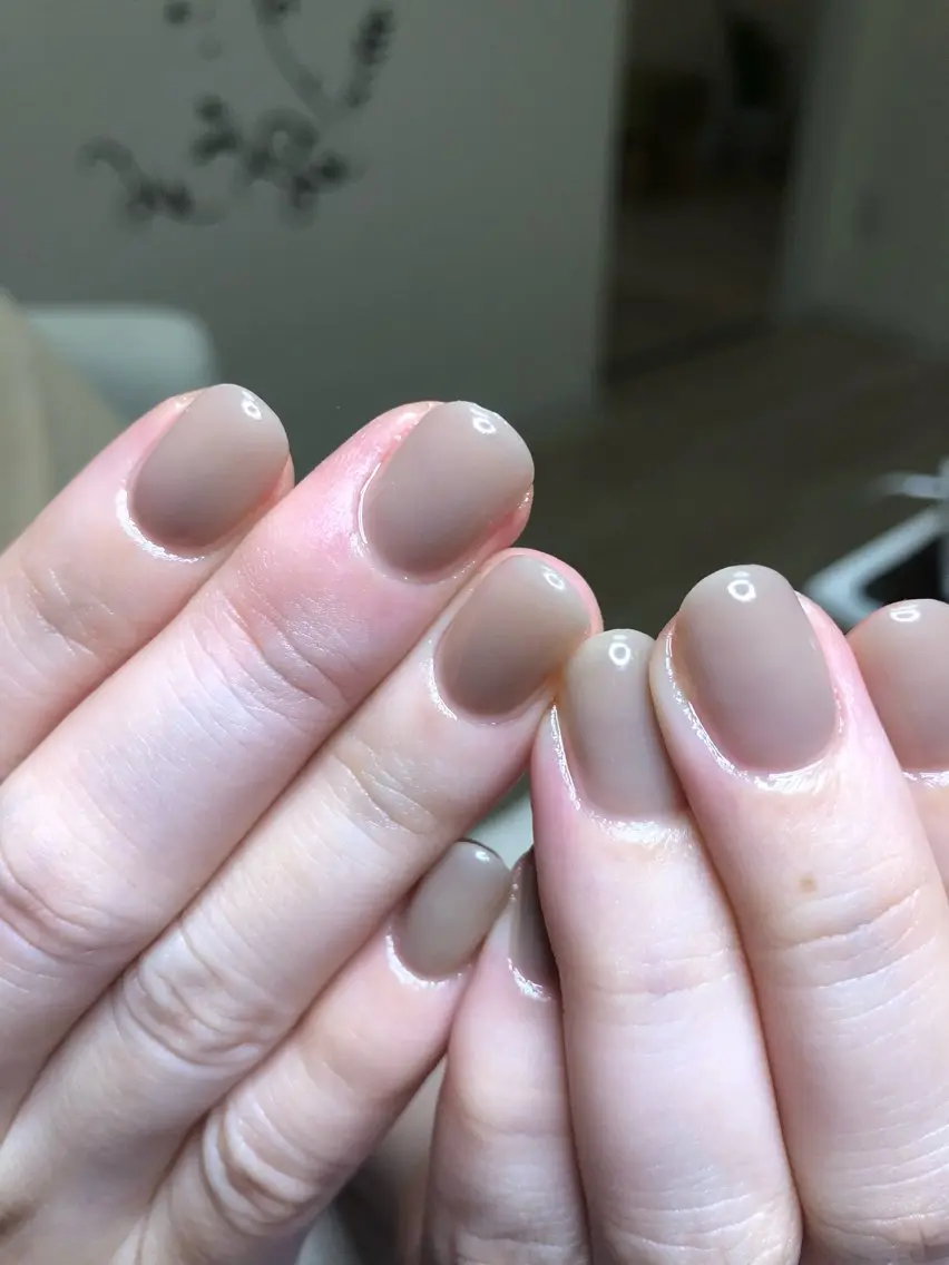ネイル ワンカラーネイル at. 平松一美のネイルデザイン