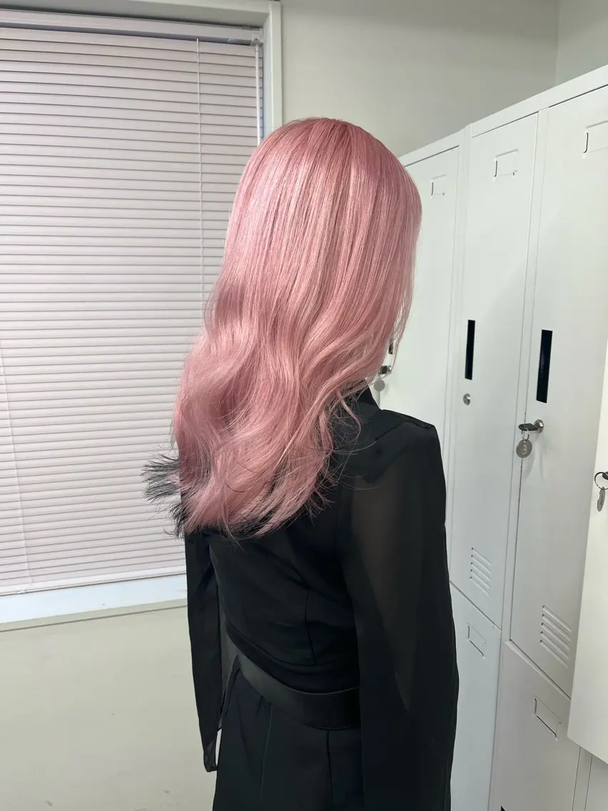 ロング カラー ベージュカラー ブロンド ダブルカラー ハイトーンカラー ピンクカラー カットモデル様無料 💎saaya💎のヘアスタイル