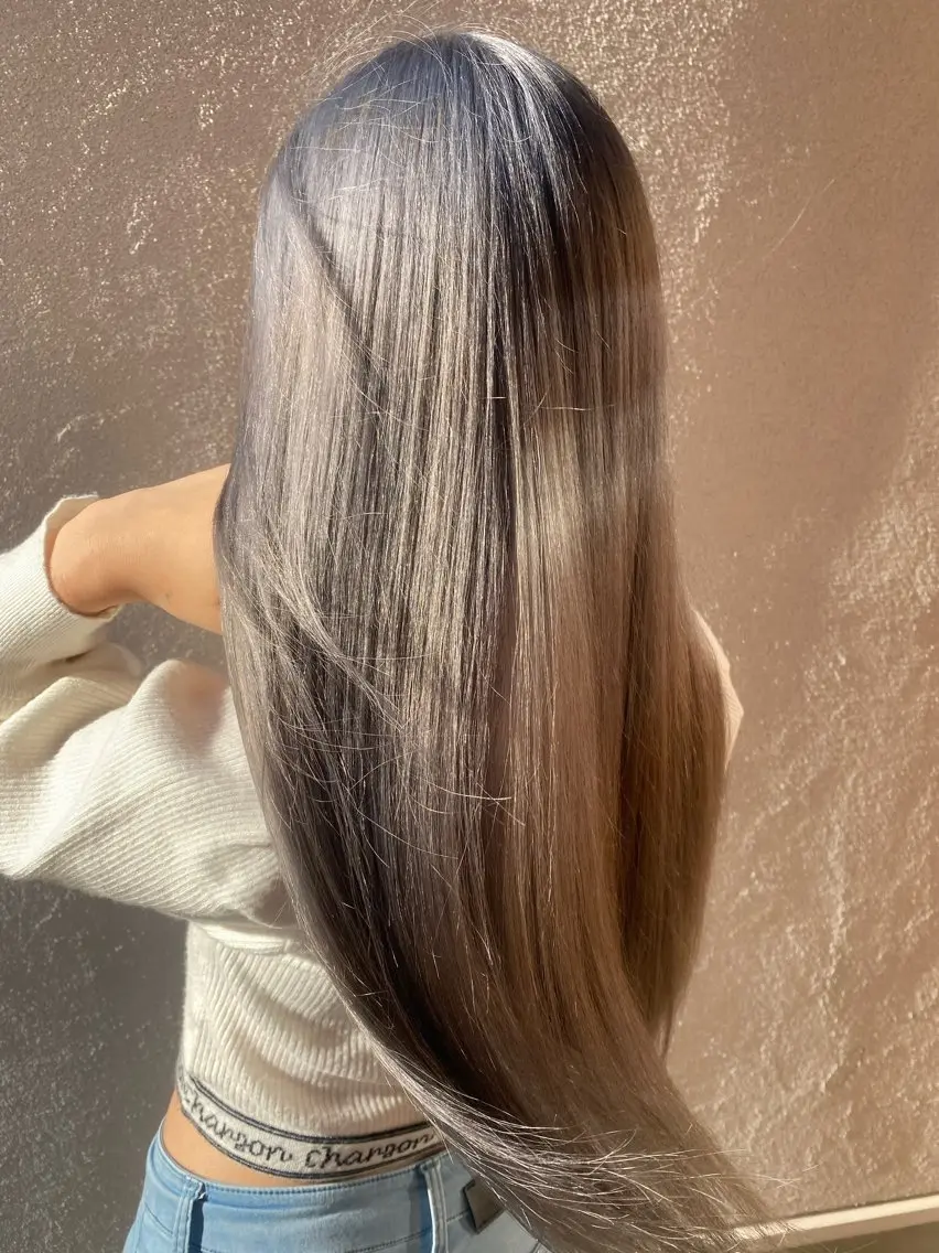 ロング カラー ヘアカラー トリートメント 望月 美玲のヘアスタイル