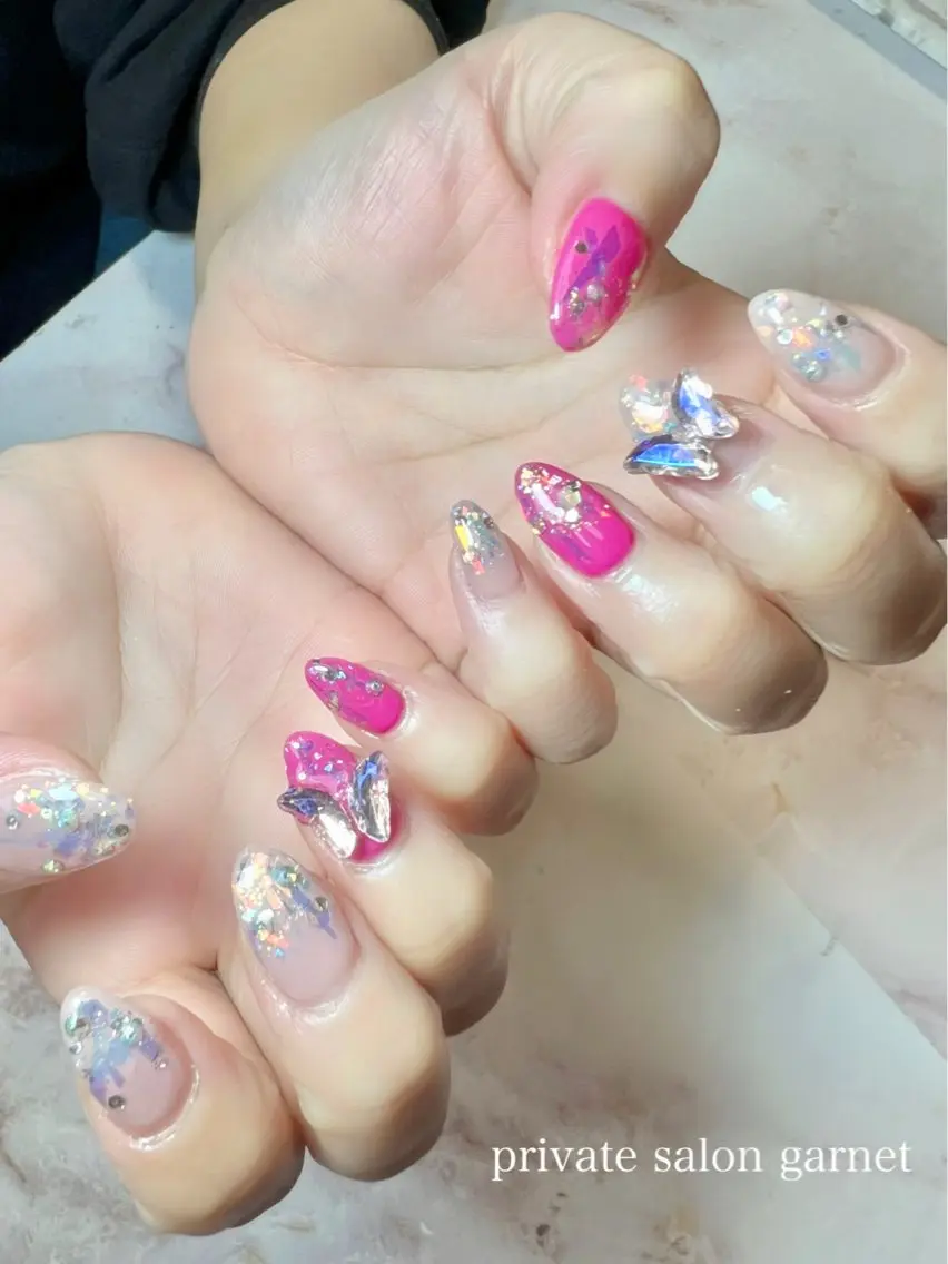 ネイル キラキラネイル ワンホンネイル Garnet nailのネイルデザイン