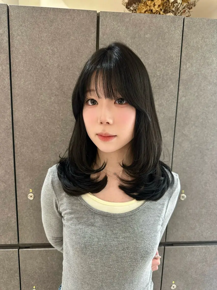 ミディアム カット ヘアカラー トリートメント ベージュ/ヘアセット レイヤー/Marinのヘアスタイル