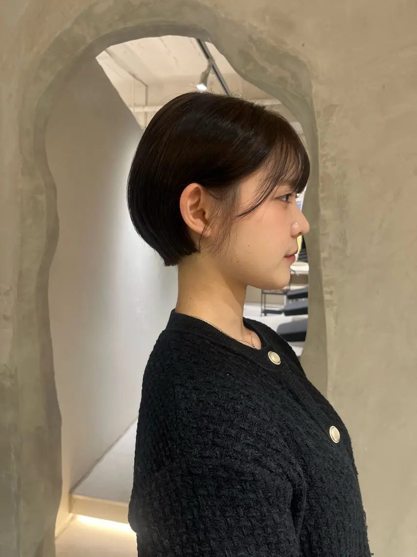 ショート ショートヘア カット トリートメント 切りっぱなしボブ/ 艶カラー/綾莉のヘアスタイル