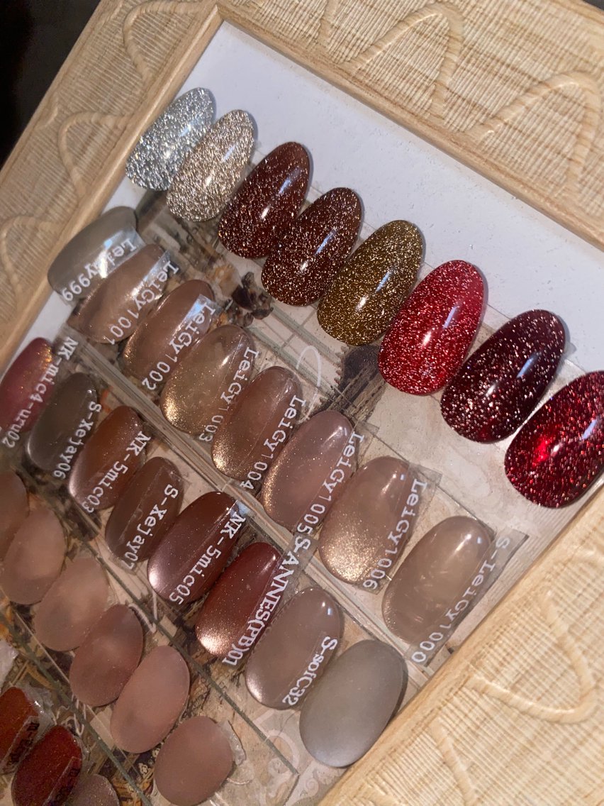 ネイル フラッシュネイル フラッシュマグ マグネットネイル 🌿Charme🌿 MAIのネイルデザイン
