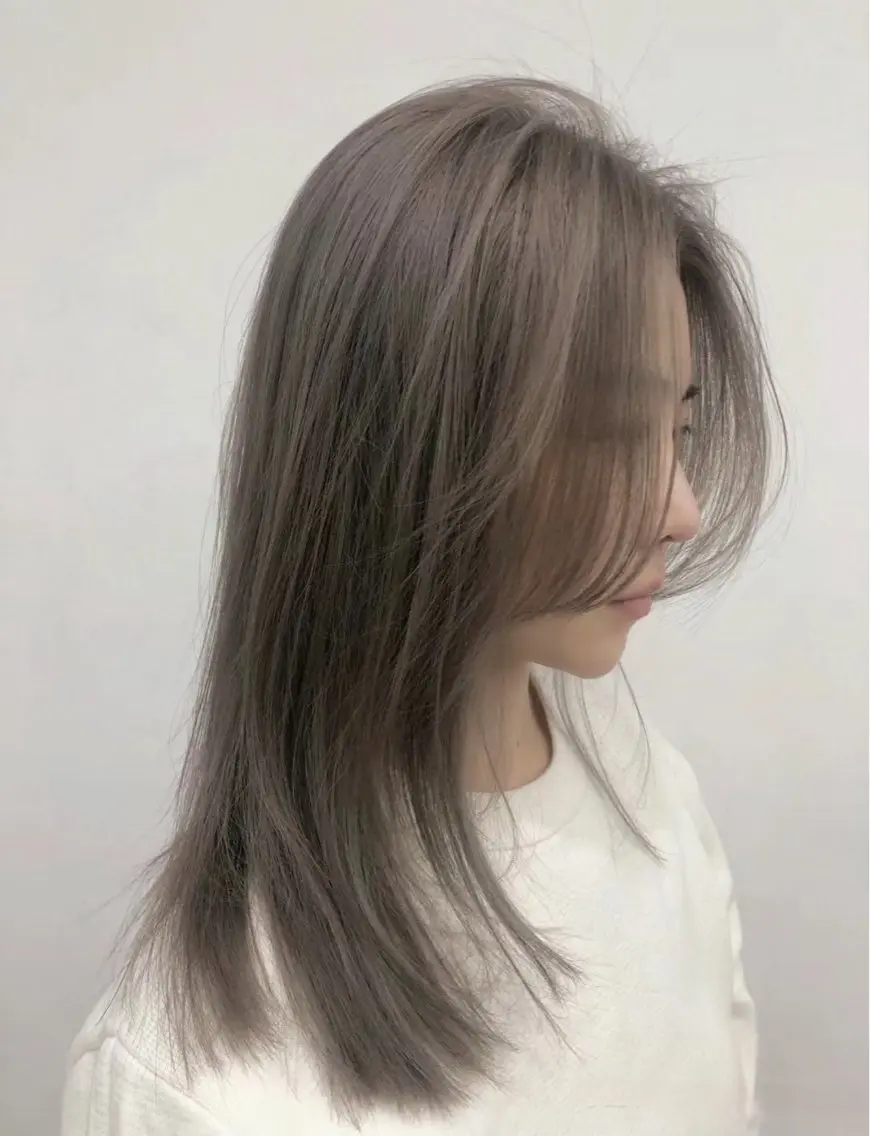 セミロング カラー ヘアカラー トリートメント 鈴木 一貴のヘアスタイル