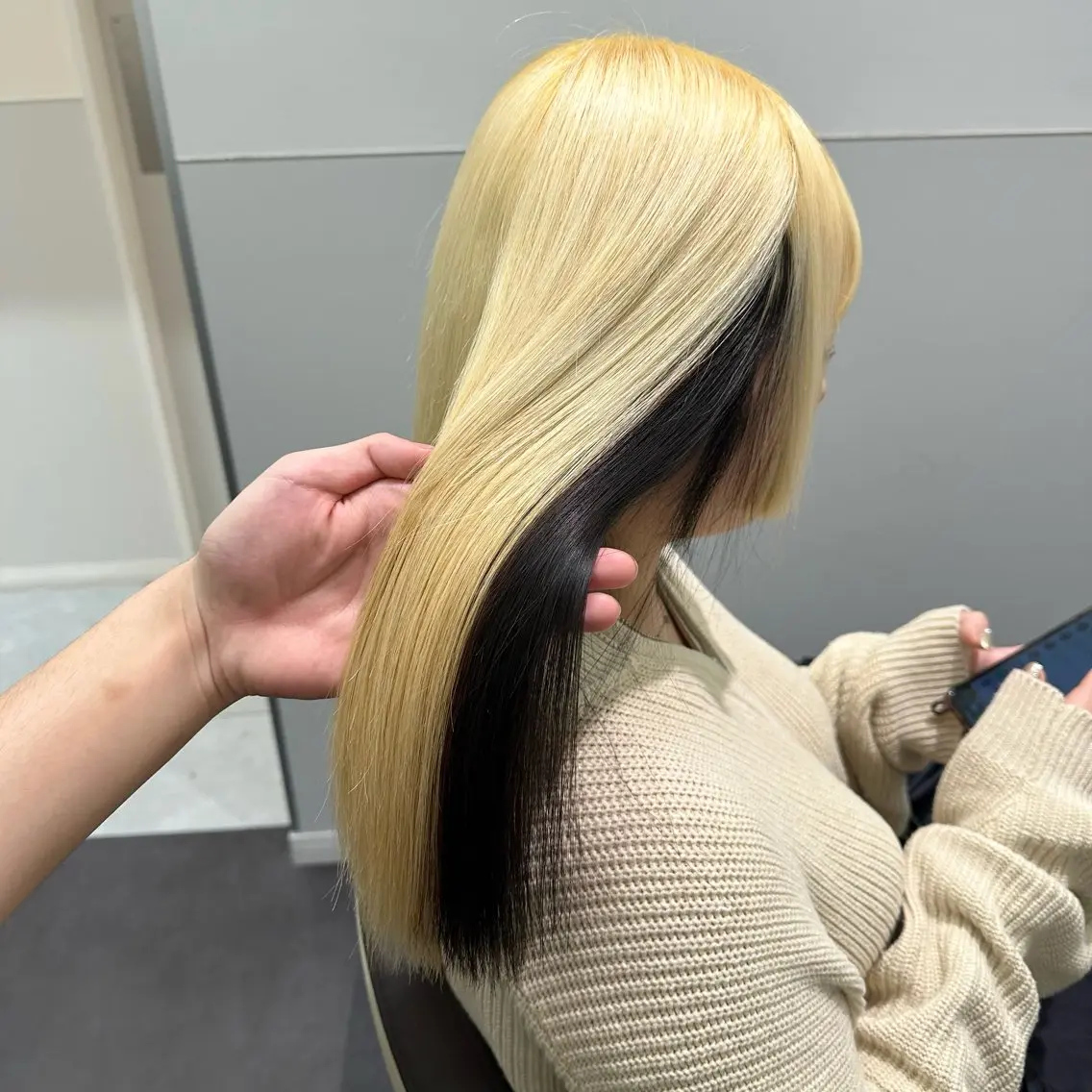ロング ヘアカラー 💫艶ハイトーン×髪 質改善💫リュウトのヘアスタイル