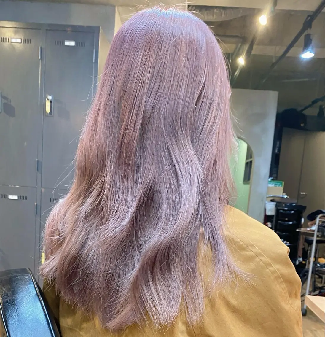 セミロング ヘアカラー yoriダブルカラー 代表すがわらのヘアスタイル