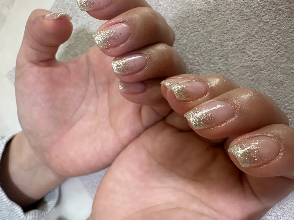 【Hand】グラデーション＊ご新規様付け替えオフ無料の写真