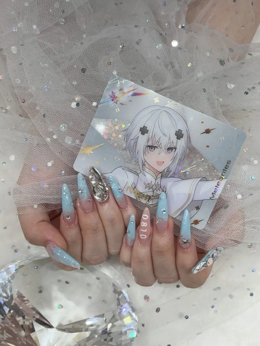 ネイル ハンドネイル ベスティオーラ aineのネイルデザイン
