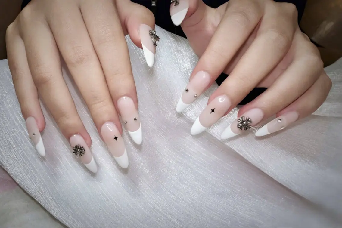 ネイル フレンチネイル ガーリー ロングネイル シンプルネイル ワンホンネイル Sunset Nail 柏のネイルデザイン