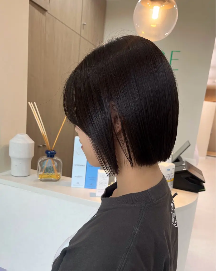 ショート カラー 中村 佳歩のヘアスタイル