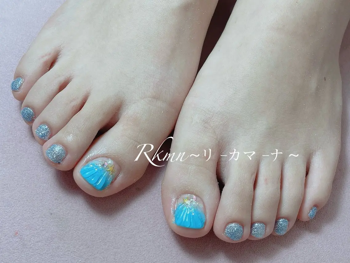 ネイル アートネイル フットネイル ラメ(グリッター) 水色 春ネイル ハンドネイル フットネイル ハンドケア Rkmn ~リ-カマ-ナ~のネイルデザイン