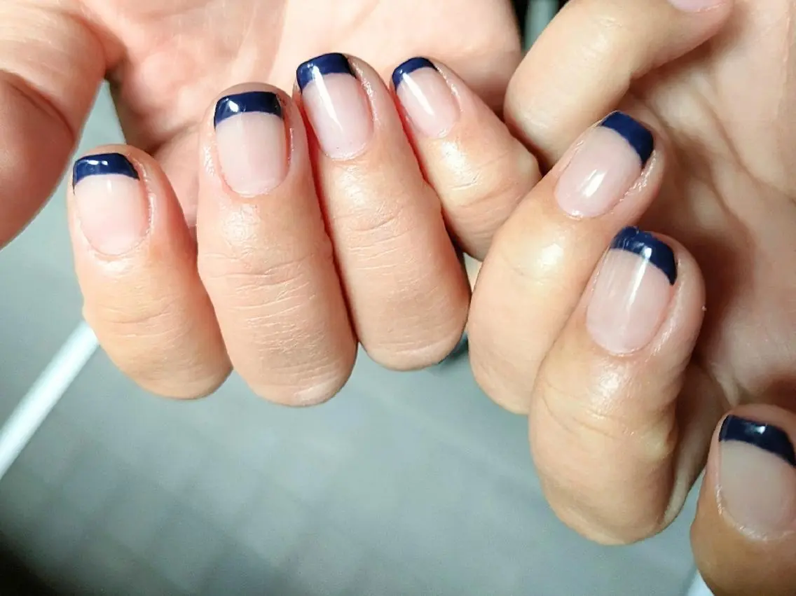 ネイル クリアネイル フレンチネイル ネイビー oir. nailsalonのネイルデザイン