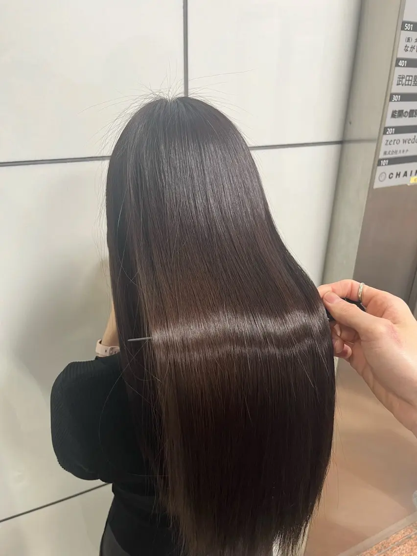 ロング カット ヘアカラー 縮毛矯正 トリートメント 石原 悠貴のヘアスタイル
