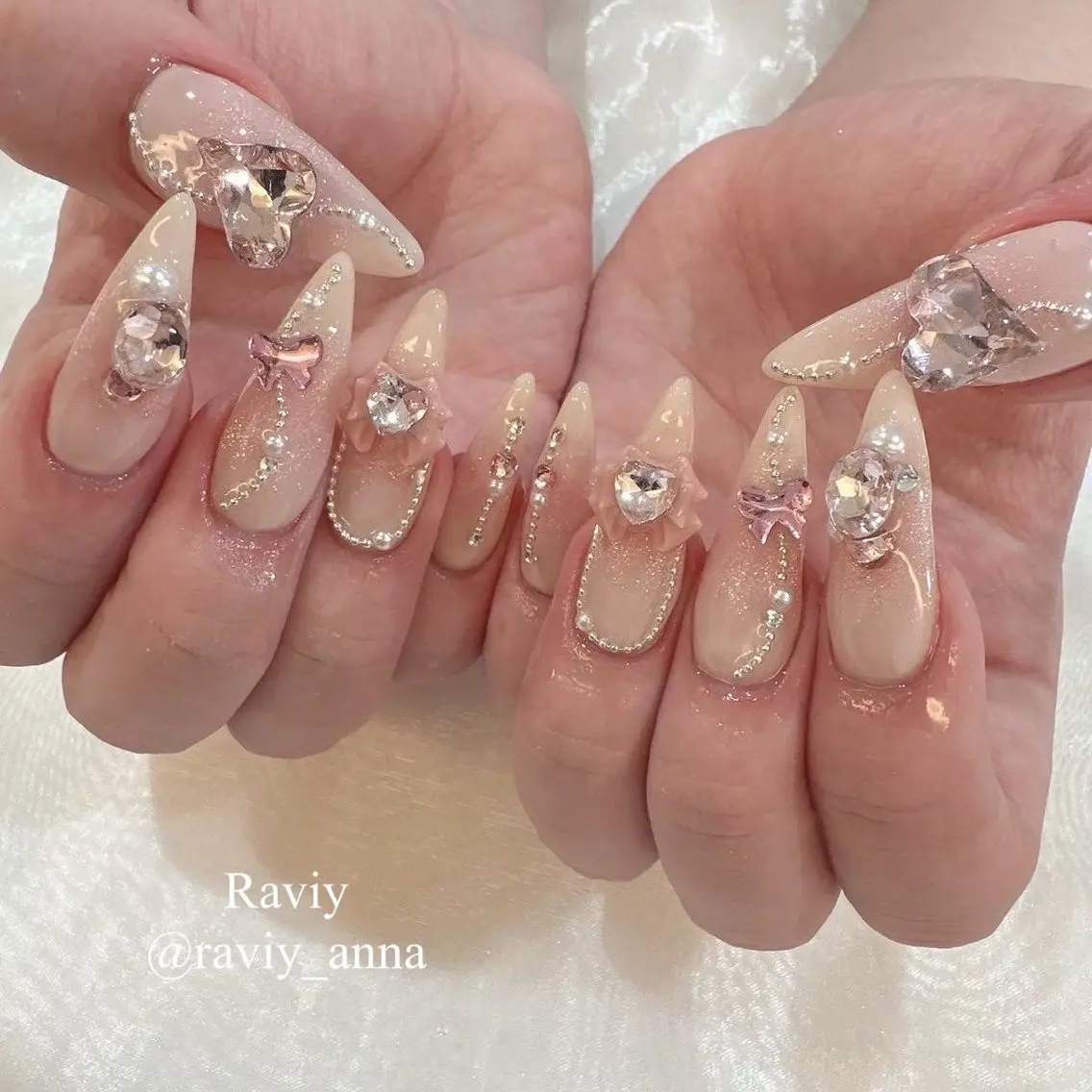 ネイル グラデーション ラメ(グリッター) マグネットネイル ミラーネイル ニュアンスネイル ハンドネイル Lumi de nailsのネイルデザイン