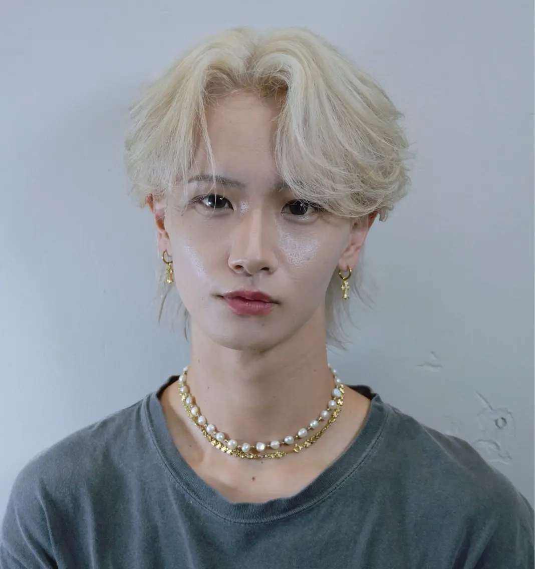ショート カラー メンズ ヘアカラー 岩佐 柚太のヘアスタイル