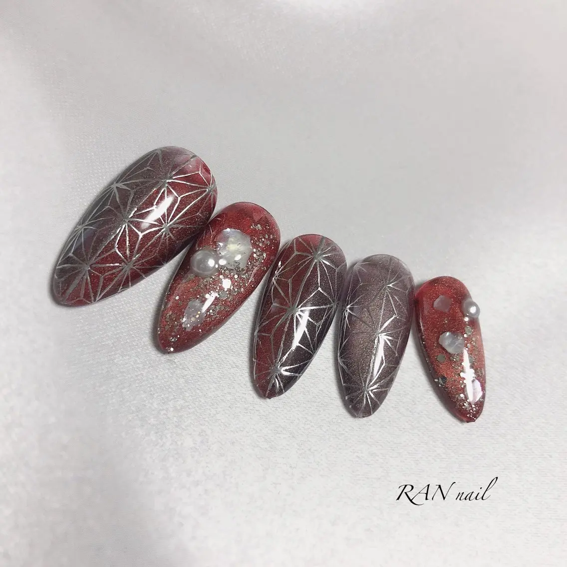 ネイル ジェルネイル マグネットネイル ハンドネイル フットネイル RAN nailのネイルデザイン
