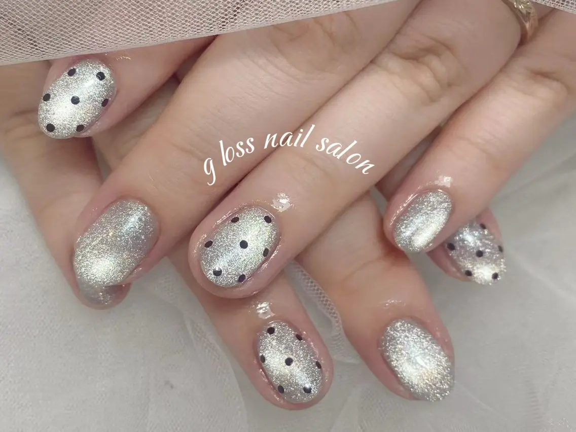 ネイル りこ🫧 gloss nailのネイルデザイン