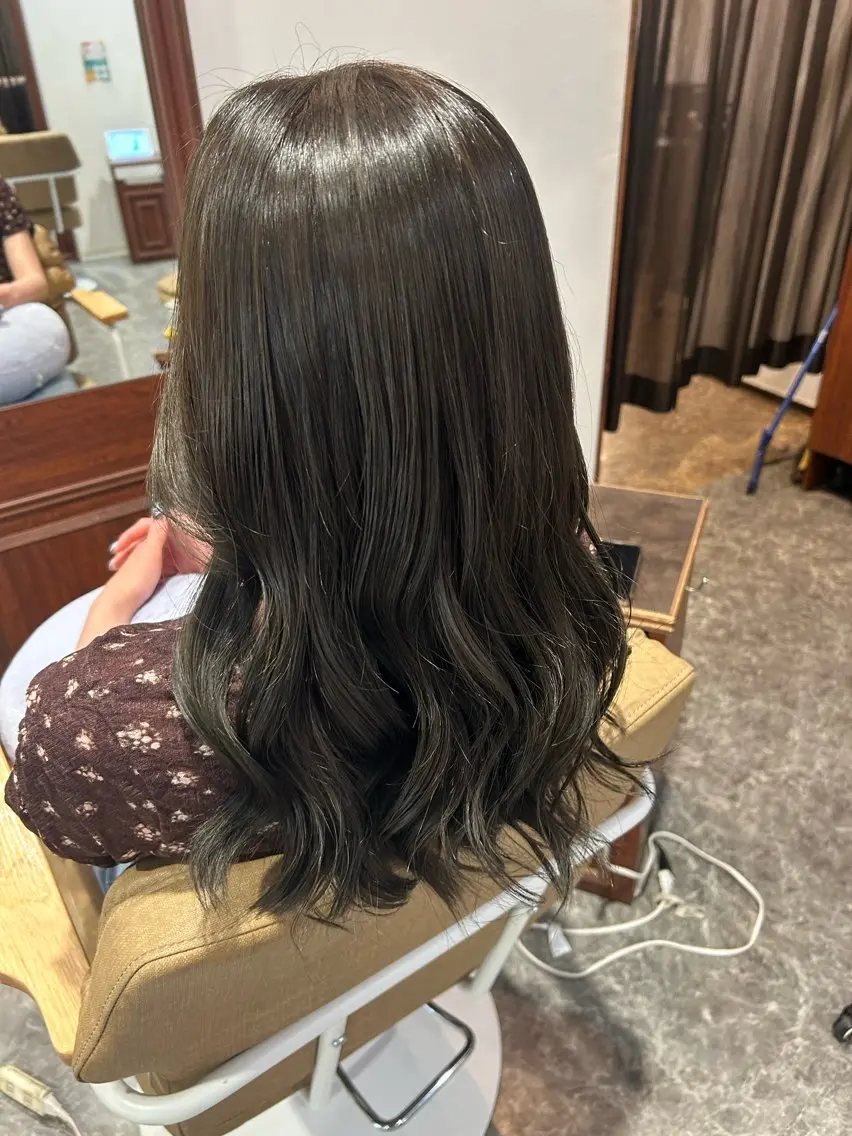 ミディアム ヘアカラー 長谷川 桃々香のヘアスタイル
