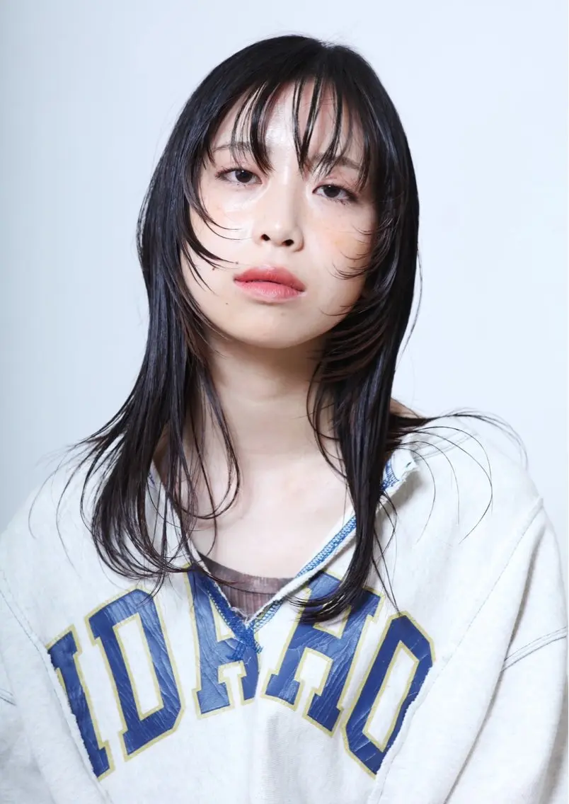 ロング 顔周りカット ウルフカット カット phiphi. 【ピピ】のヘアスタイル