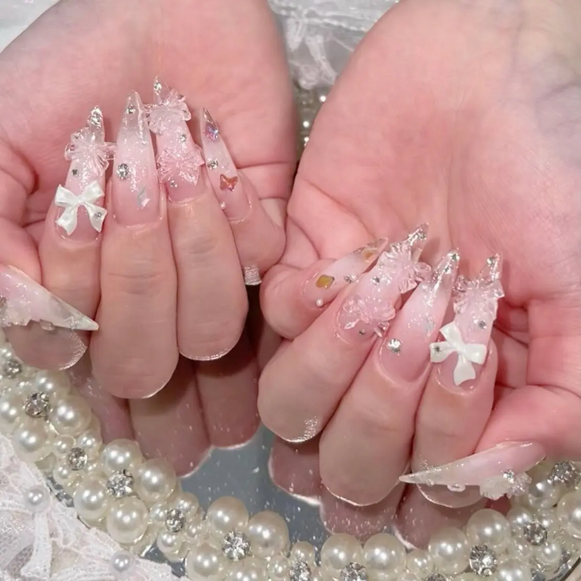 ネイル オーロラネイル 長さ出し フラッシュネイル フレンチネイル ジェルネイル ハンドネイル ハンドケア CiCi Nail Salonのネイルデザイン