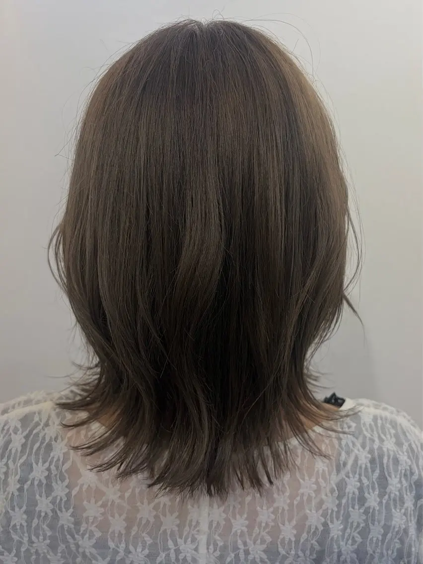ミディアム カラー ベージュカラー ブリーチ 透明感カラー デザインカラー ダブルカラー カット ヘアカラー cana 札幌レイヤースタイルのヘアスタイル