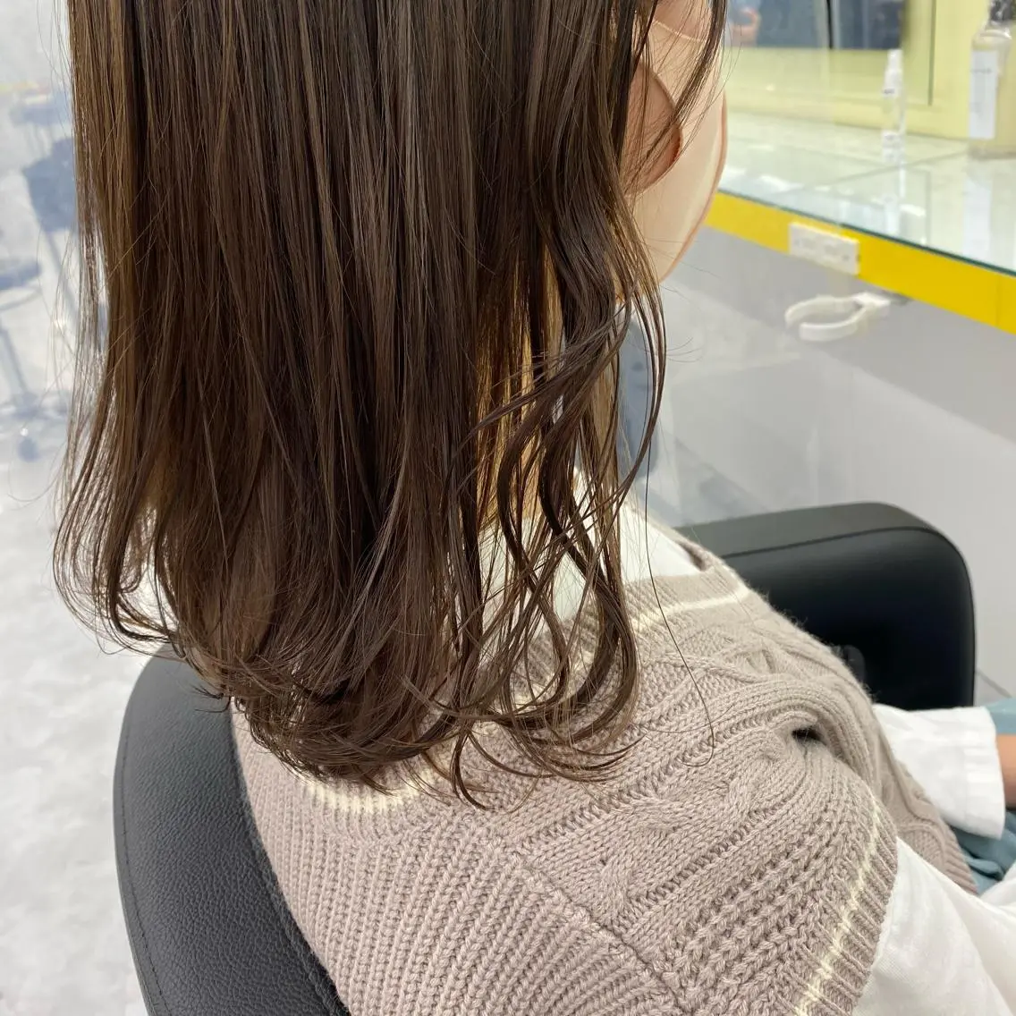 セミロング カラー ヘアアレンジ ヘアカラー トリートメント mai🍑暖色カラー /レイヤー💖のヘアスタイル