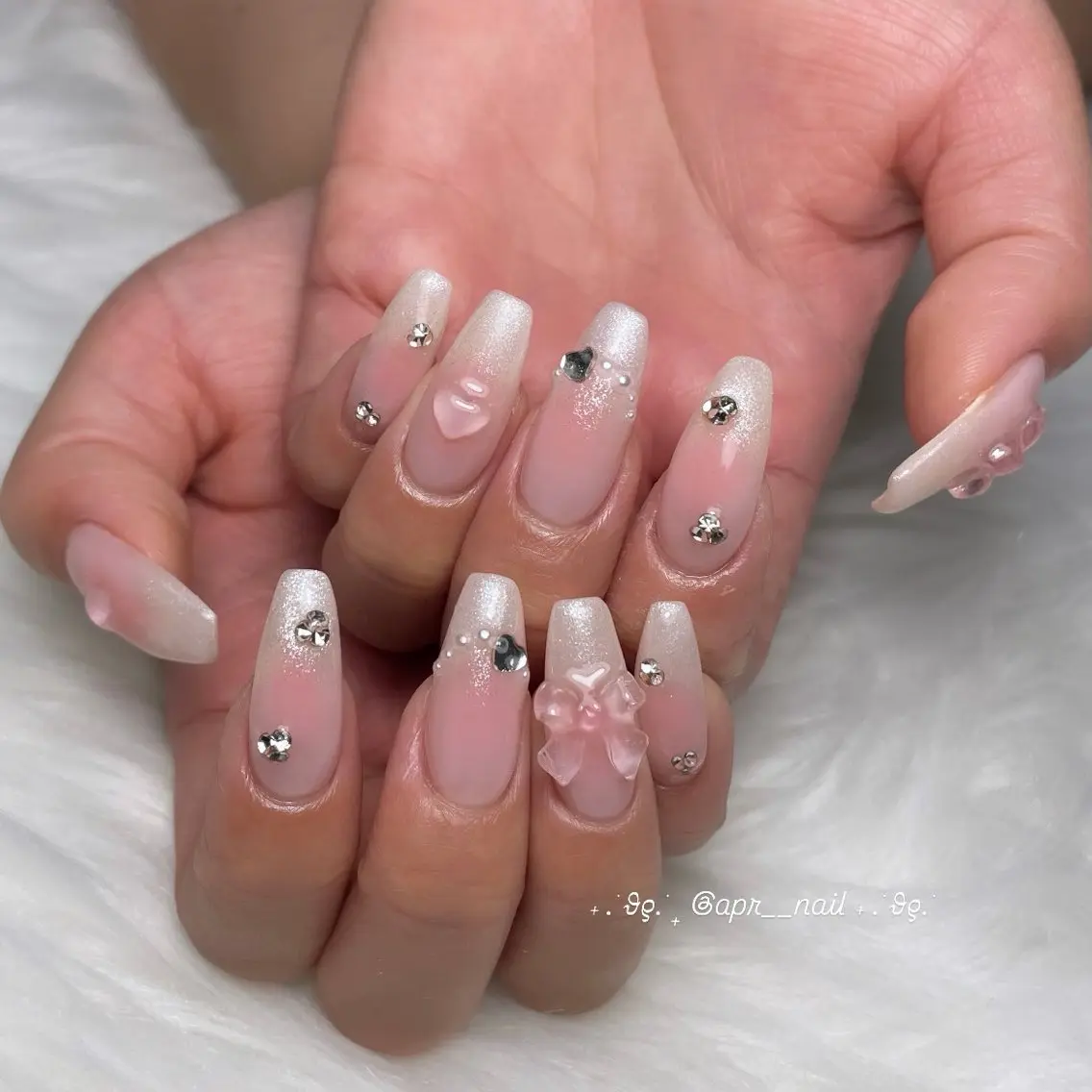 ネイル チークネイル ハンドネイル Nailsalon apricotのネイルデザイン