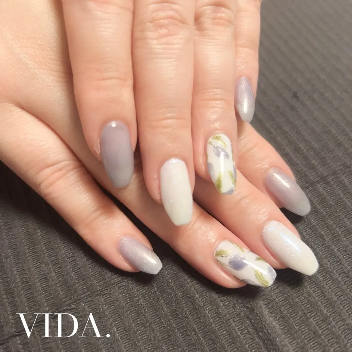 ネイル マグネットネイル ニュアンスネイル ハンドネイル private salon VIDAのネイルデザイン