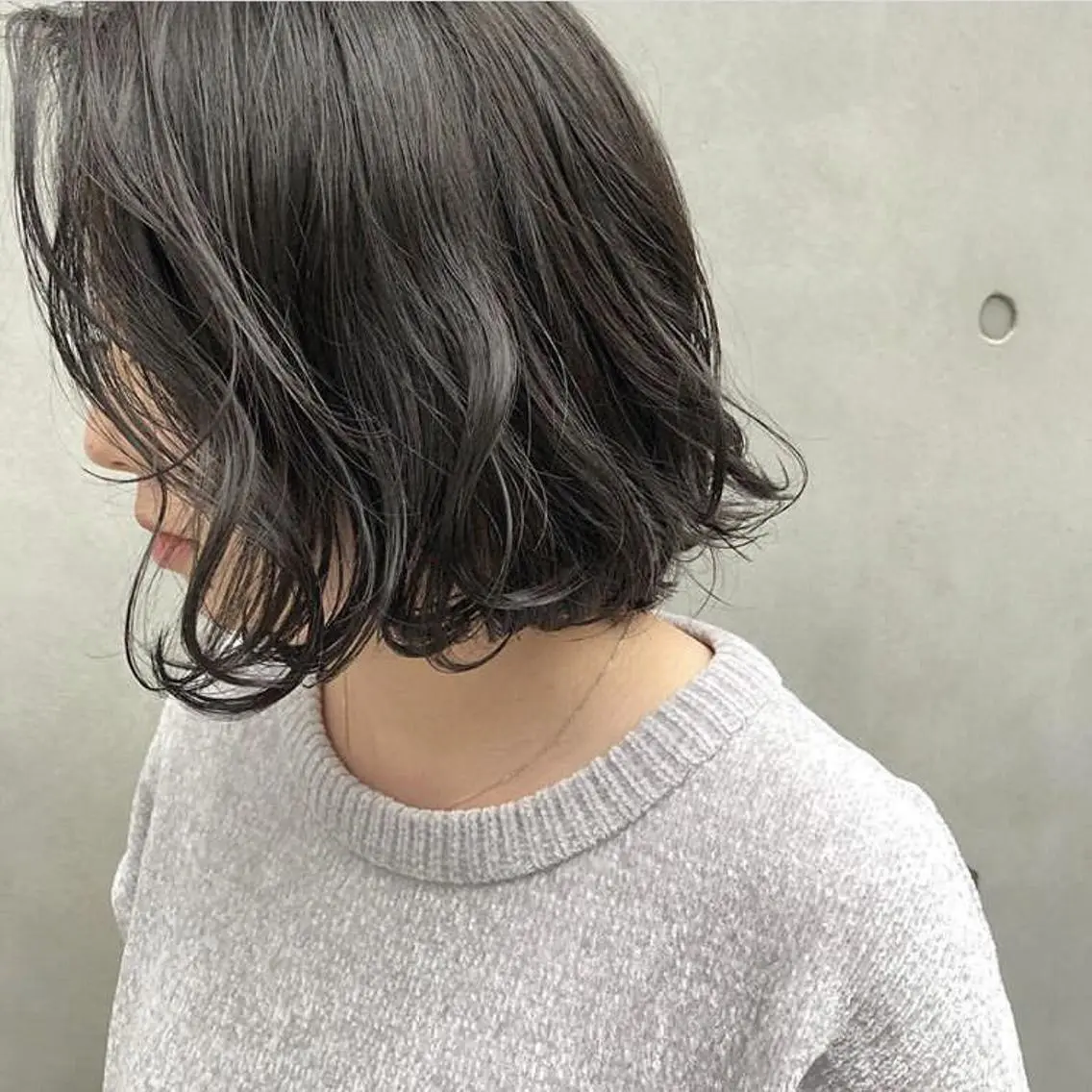 ショート カラー ヘアアレンジ グレージュ 福壽 優奈のヘアスタイル