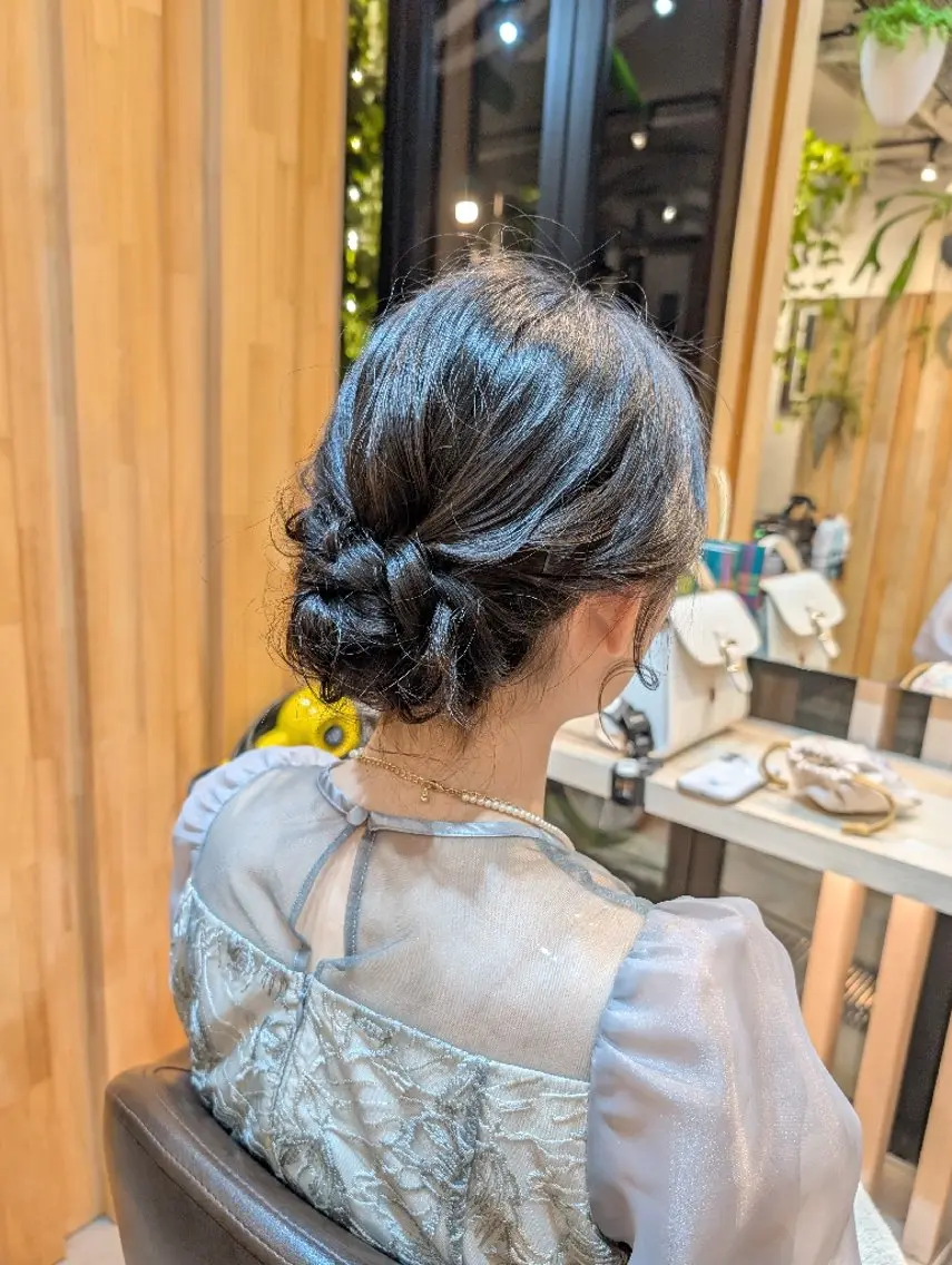 ミディアム ヘアアレンジ ヘアセット koto💭 コトのヘアスタイル