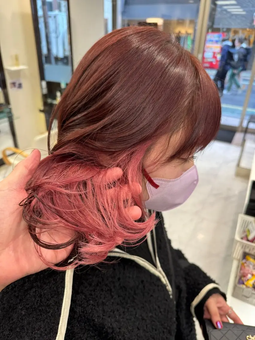 ミディアム カラー ヘアアレンジ 切りっぱなしボブ ミストバング ブリーチ ブラウンカラー デザインカラー カット ヘアカラー トリートメント 目黒 碧人のヘアスタイル
