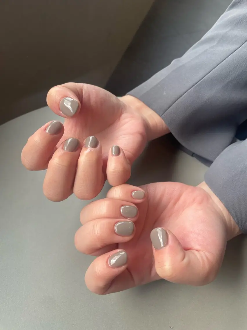 ネイル ワンカラーネイル シンプルネイル ハンドネイル eyelash& nailsalonMのネイルデザイン