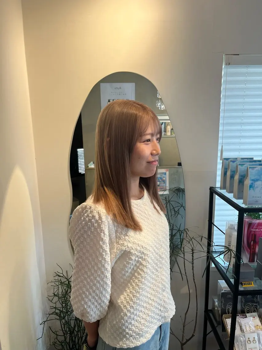 ミディアム カラー ベージュカラー ブリーチ 透明感カラー ヘアカラー 本木下朋花/髪質 改善×ダブルカラーのヘアスタイル