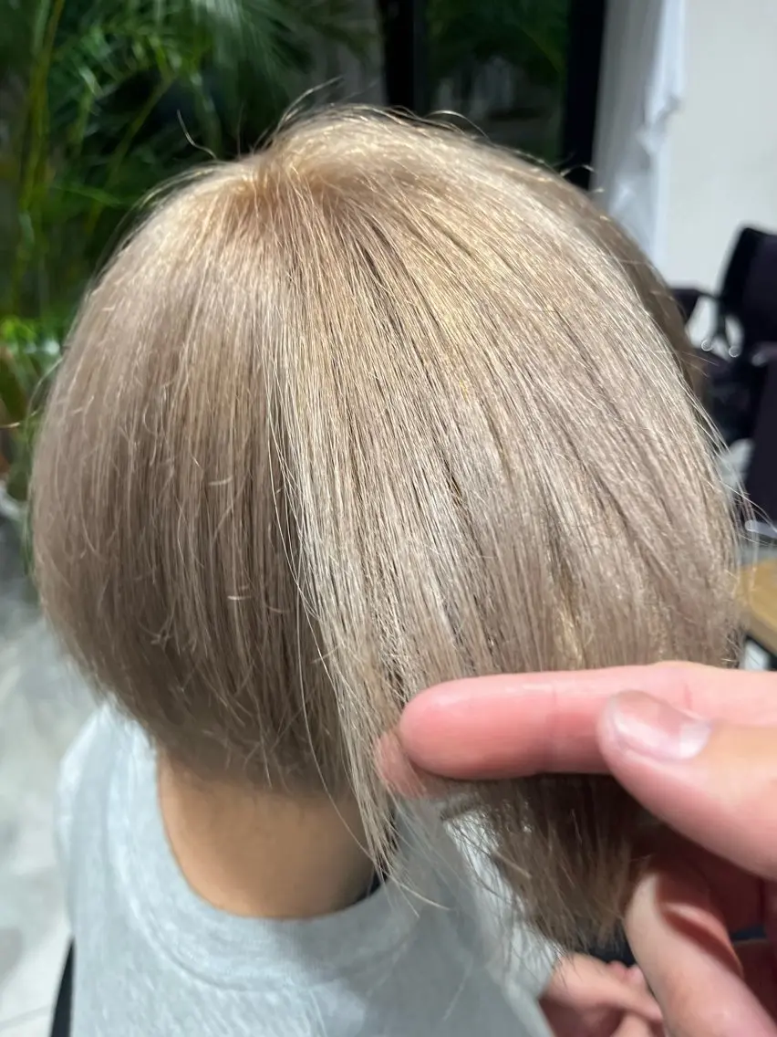 カラー ベージュカラー ミルクティーベージュ ホワイトミルクティーベージュ ブリーチ/縮毛矯正 ❤️‍🔥シンノスケのヘアスタイル