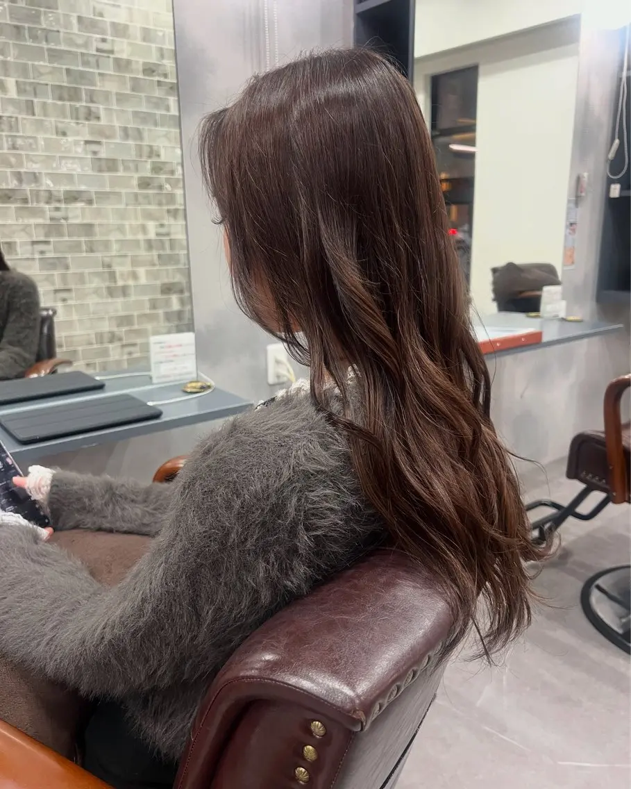 ロング ヘアカラー 佐藤 玲杏のヘアスタイル