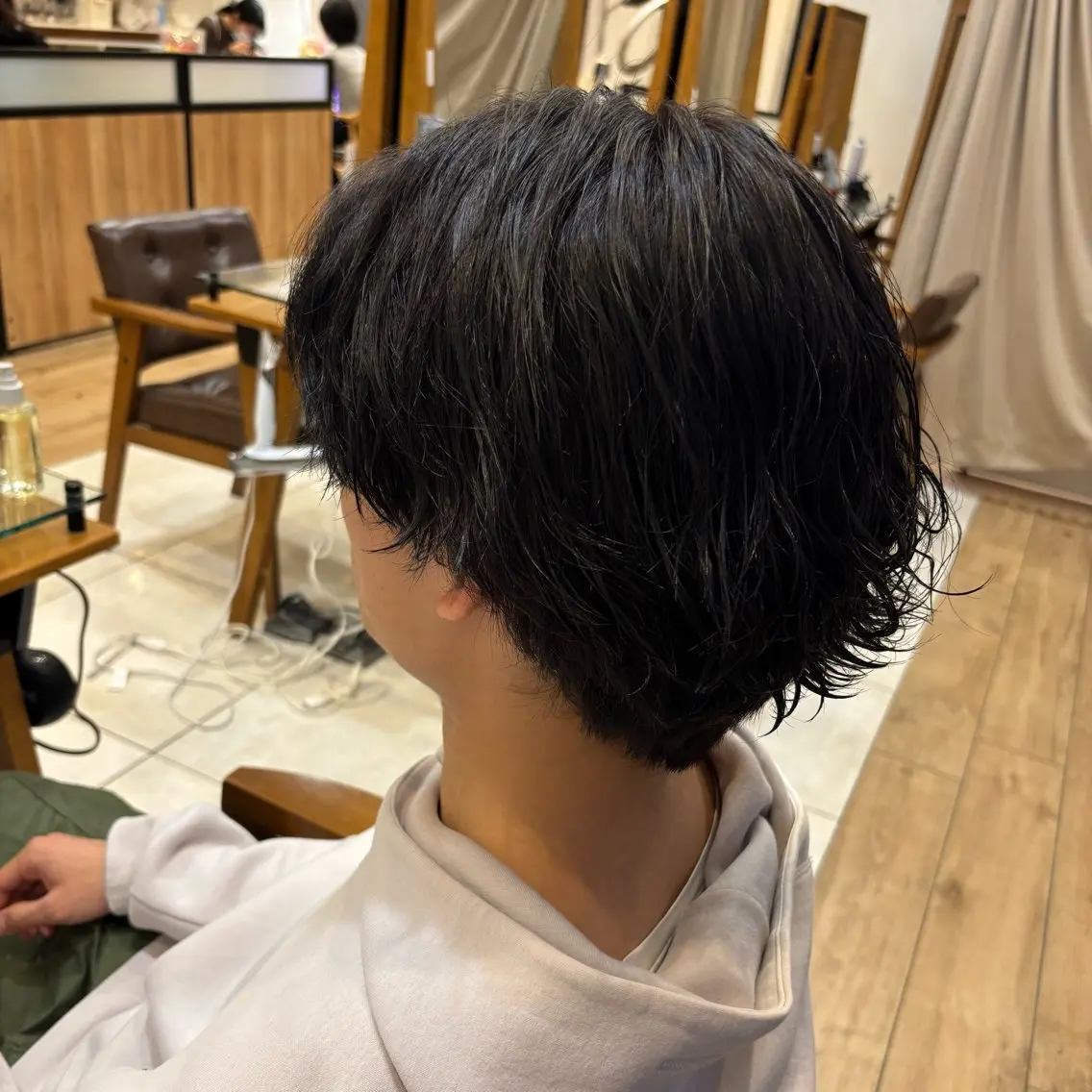 カラー ブリーチ 新原 陽那のヘアスタイル