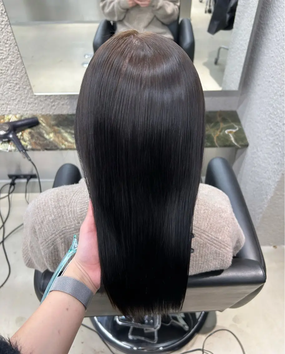 カラー 透明感カラー オリーブカラー ヘアカラー PELE Nagomiのヘアスタイル