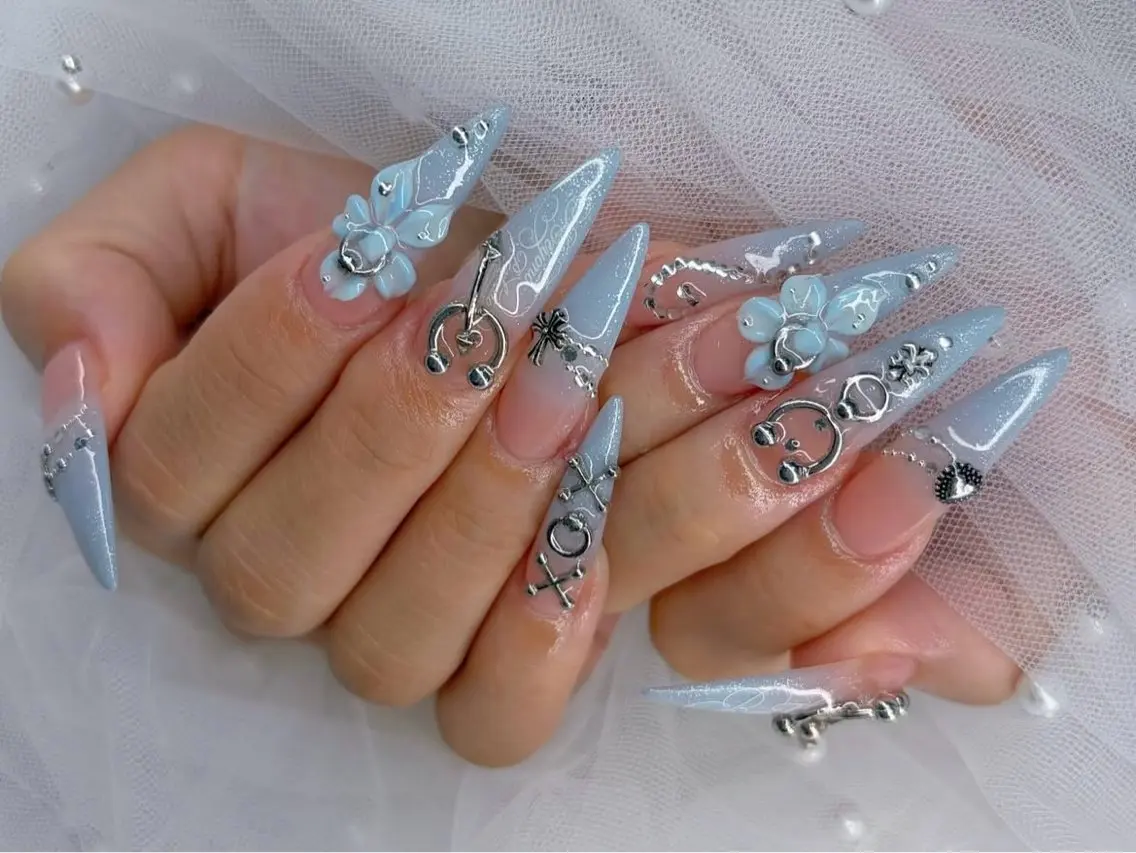 ネイル オーロラネイル ボルドー ブラウン 氷ネイル・うるうるネイル キラキラネイル ハンドネイル Sora  Nail 長さ出し専門店のネイルデザイン