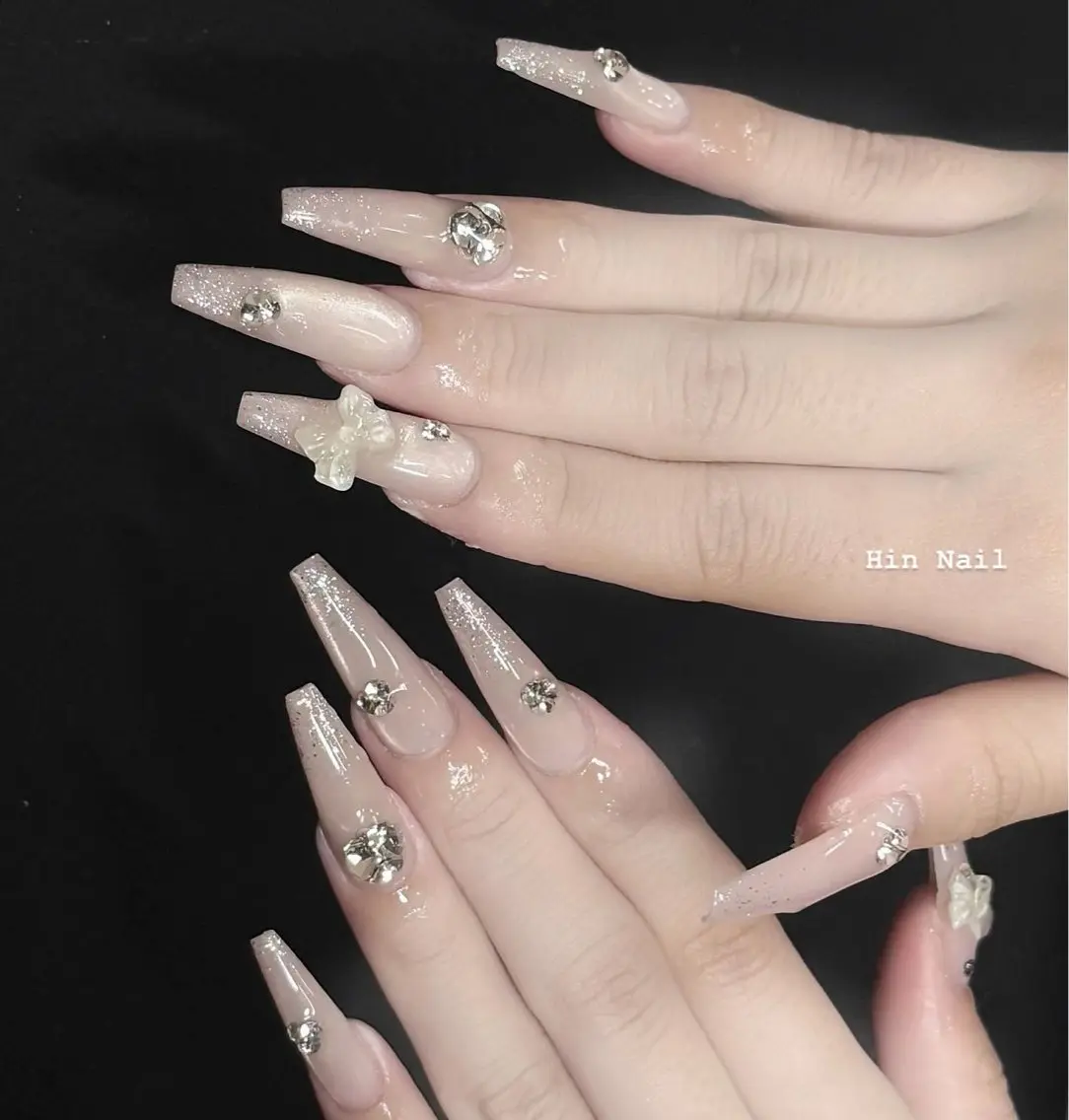 ネイル ハンドネイル HIN NAILのネイルデザイン