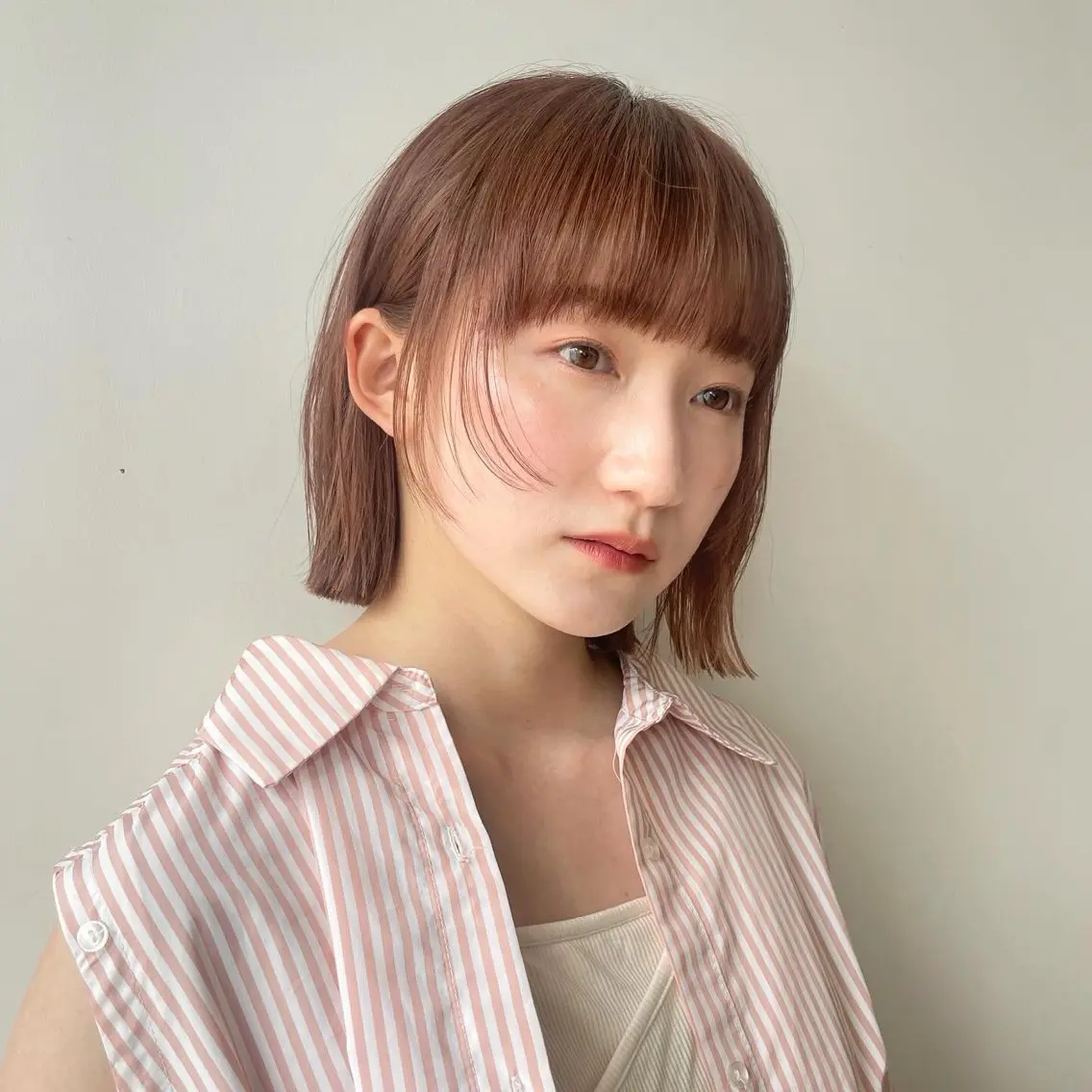 ショート カラー ベージュカラー ピンクカラー ピンクベージュ 顔まわり🥨レイヤー /透明感/水口舞奈のヘアスタイル