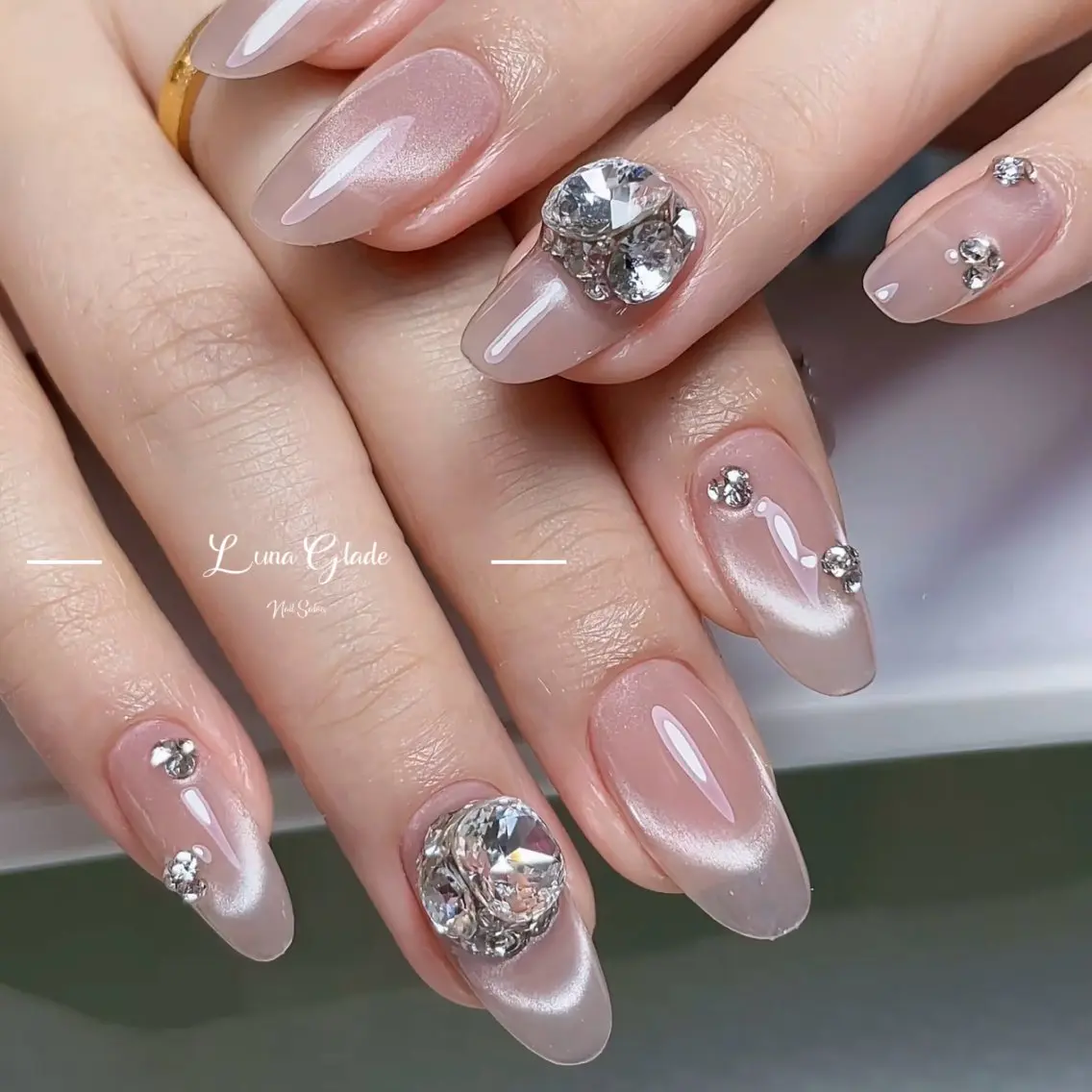 ネイル ハンドネイル Luna Gladeのネイルデザイン