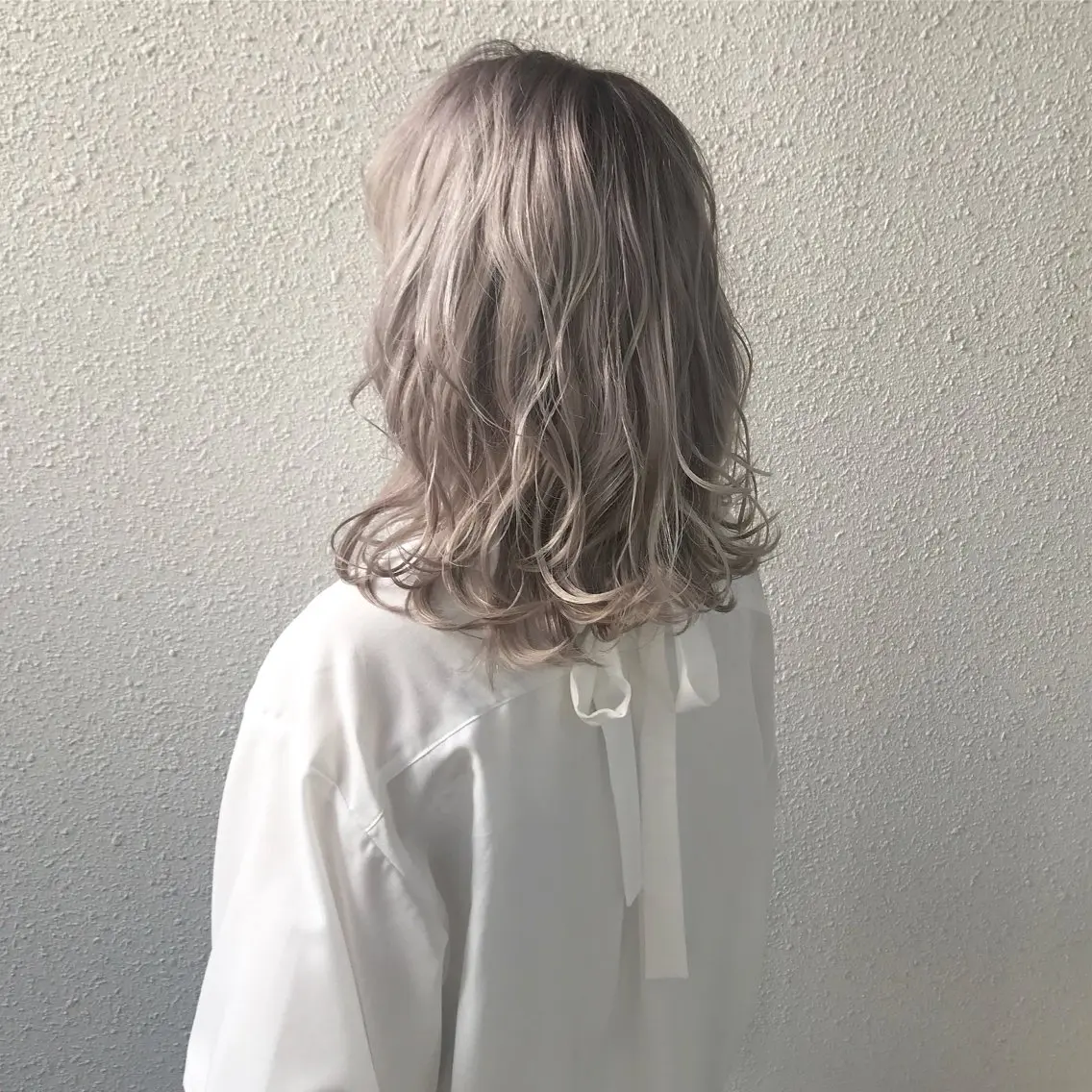 ミディアム カラー グレージュ ヘアカラー トリートメント CHERIEブリーチ ダブルカラー 天神のヘアスタイル