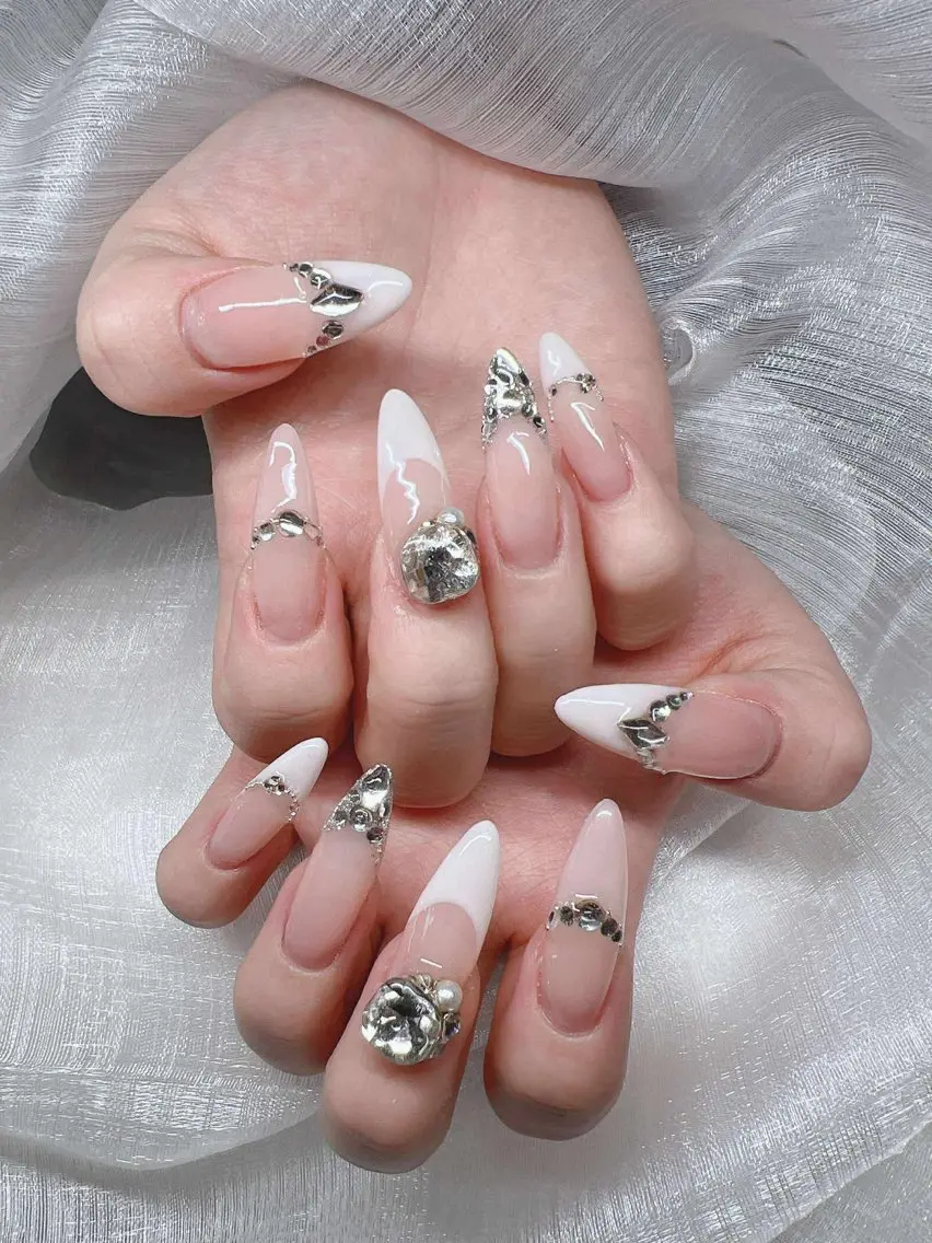 ネイル 長さ出し グラデーション 卒業式 キラキラネイル マグネットネイル ハンドネイル Lee Nailsのネイルデザイン