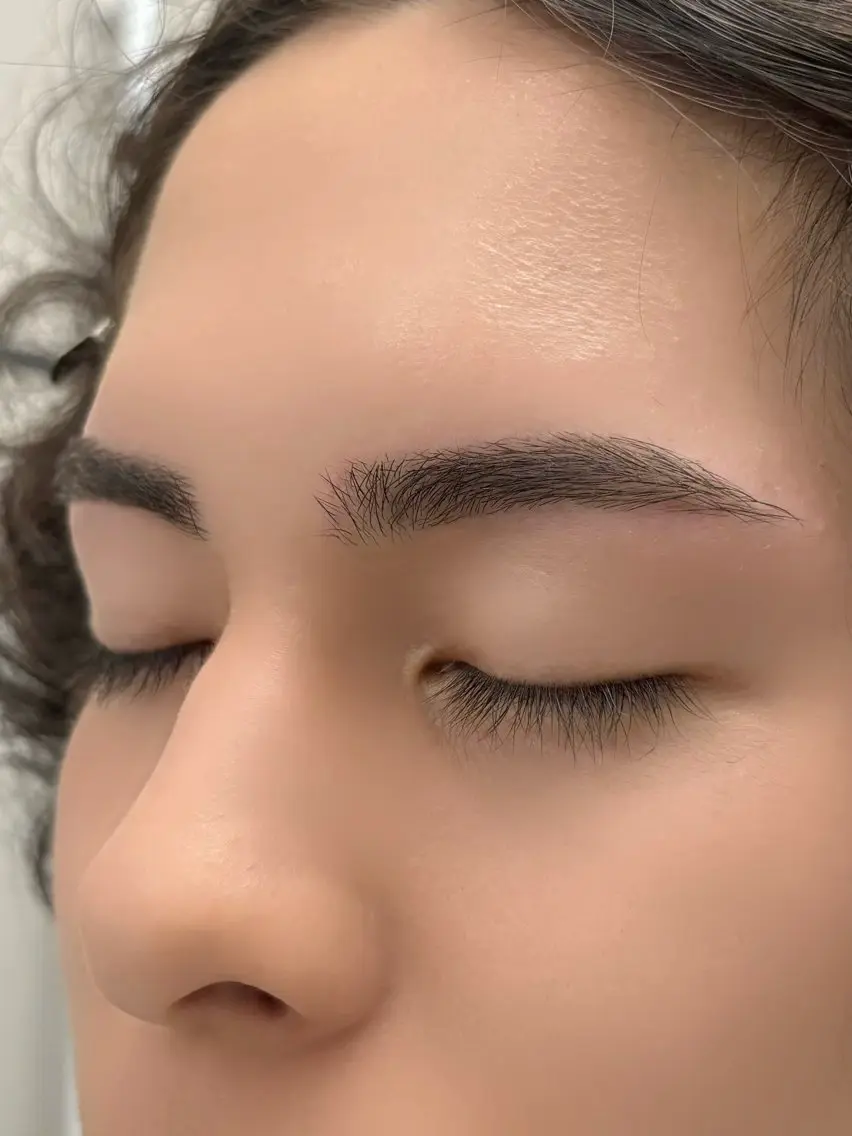 メンズ アイブロウ NAGIBROW nanaの眉毛・アイブロウイメージ