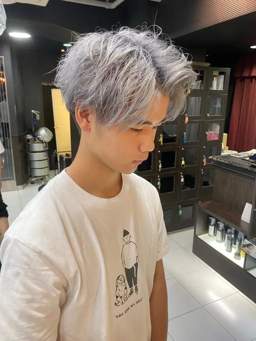 カラー メンズ シルバー ヘアカラー トリートメント グレージュ達人/赤み 消し/ブリーチ/岩崎のヘアスタイル