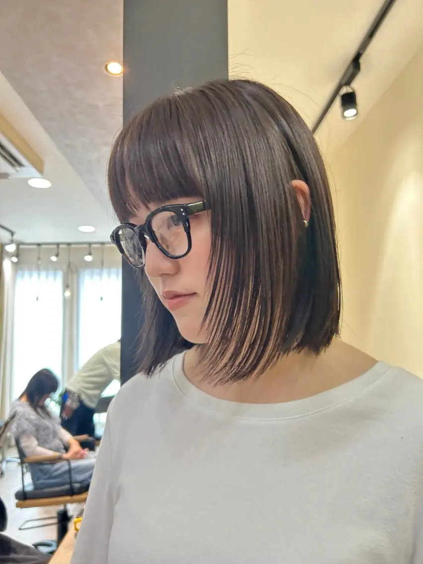 ショート ボブ 顔まわりレイヤー レイヤーカット カット トリートメント hubhair レイヤー/透明感のヘアスタイル