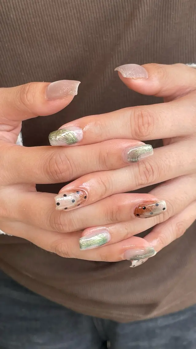 ネイル ニュアンスネイル ハンドネイル quro.n 拝島店 kaeのネイルデザイン