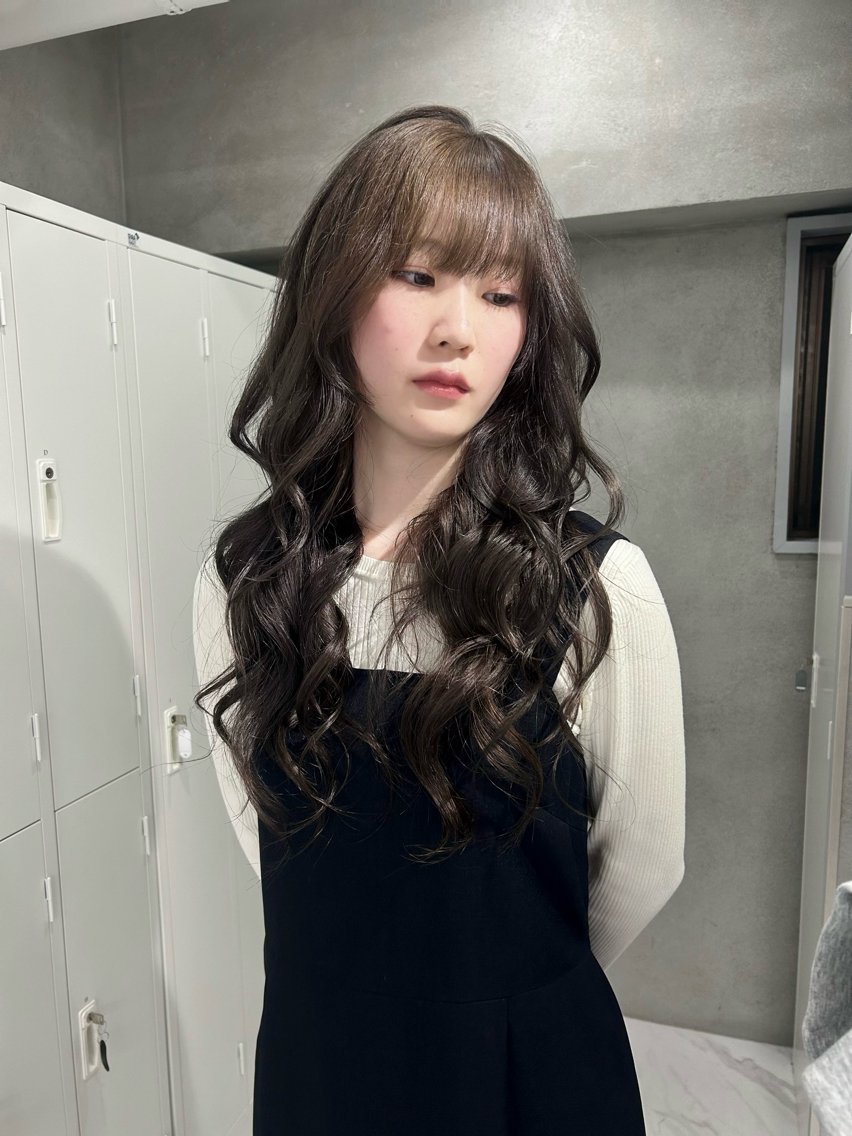 カラー ヘアカラー Akari🧬レイヤ ー/ハイトーン/天神のヘアスタイル