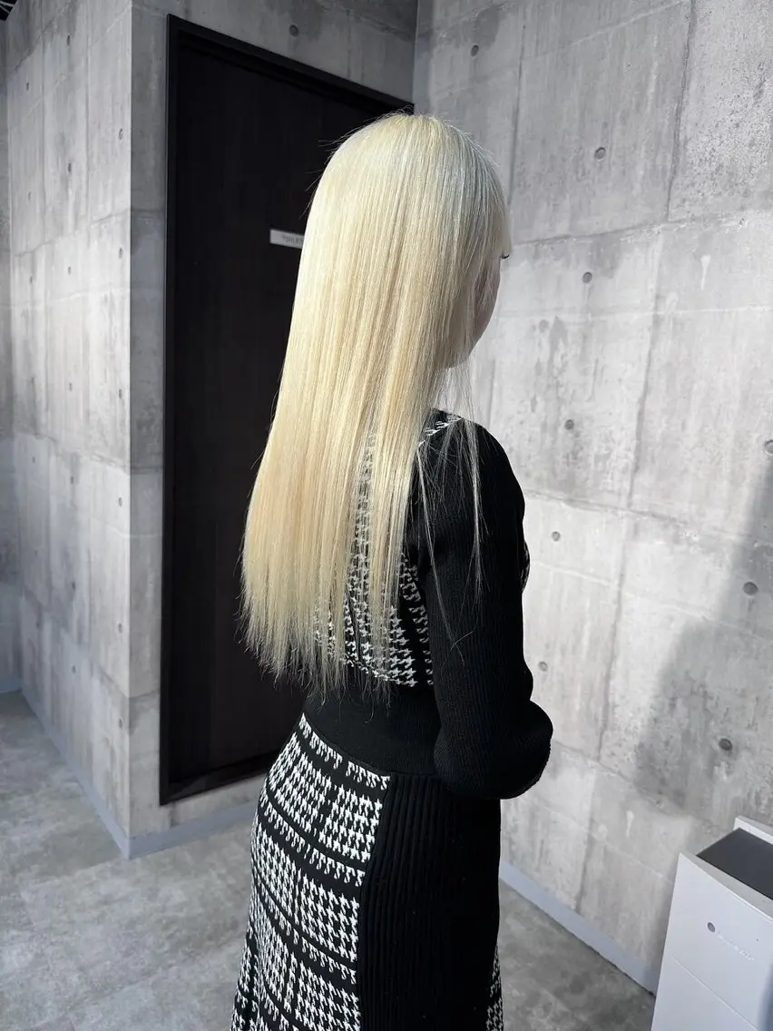 セミロング ヘアカラー Maisonレイヤー ハッシュカット/三宮のヘアスタイル